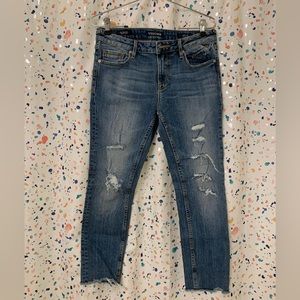 Vigoss The Chelsea Skinny Crop Distressed Blue Jeans